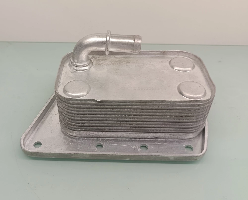 Enfriador de aceite de motor de coche 68020552AA para JEEP