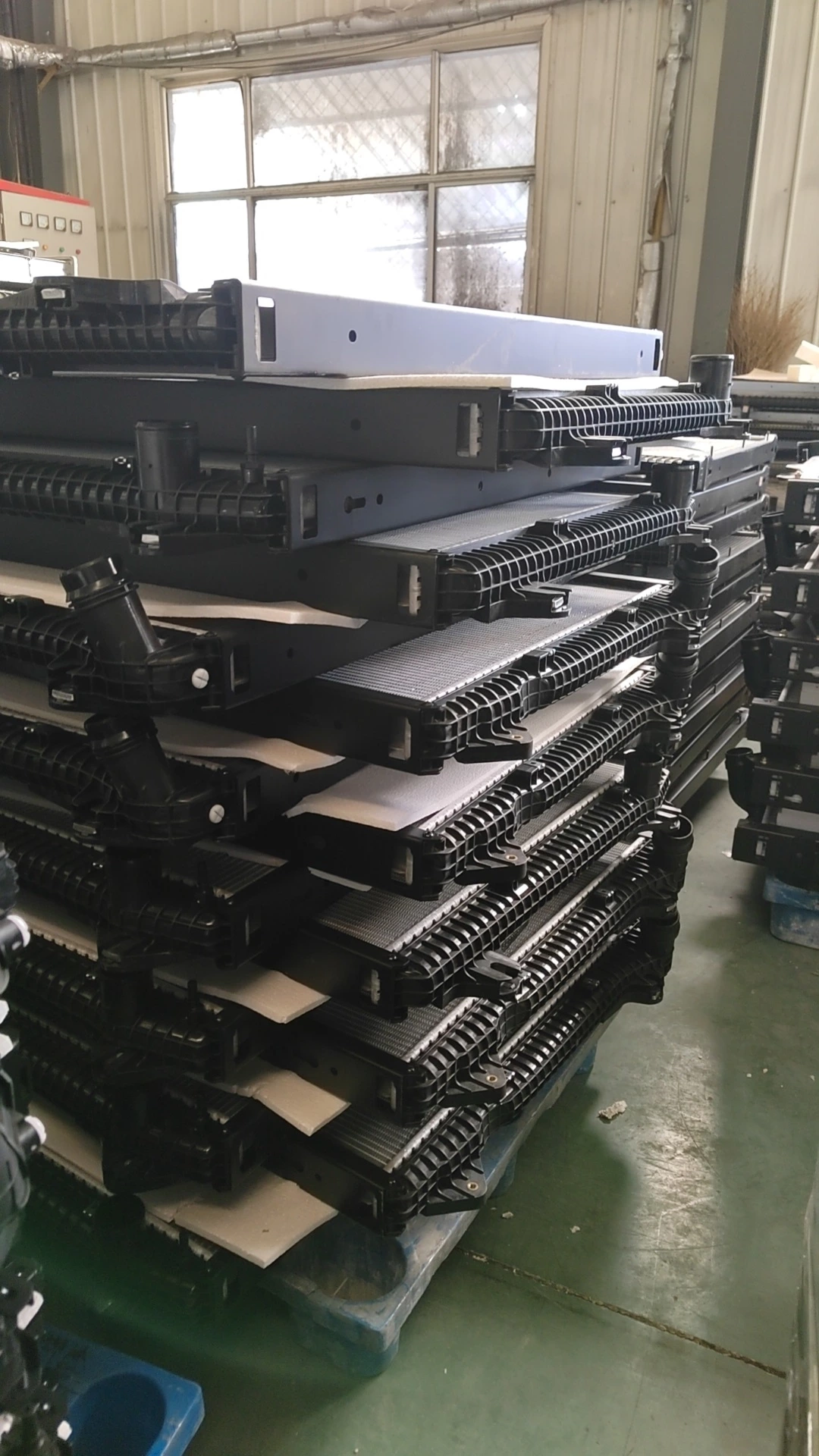 Para radiador de camión VOLVO FM9 FM12 20460178 con garantía de calidad para camión VOLVO FH, FH12, FH16, FM9, FM12, FL