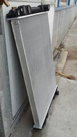 520514001, A0519870002, BHTC2315, U3692002 2001-1711 Radiador de refrigeración de aluminio para camiones, piezas de automóvil, radiador de soldadura Freightliner Columbia Series