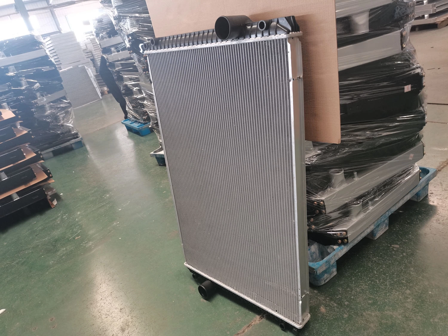 Radiador internacional para camiones de servicio pesado 2001-3533