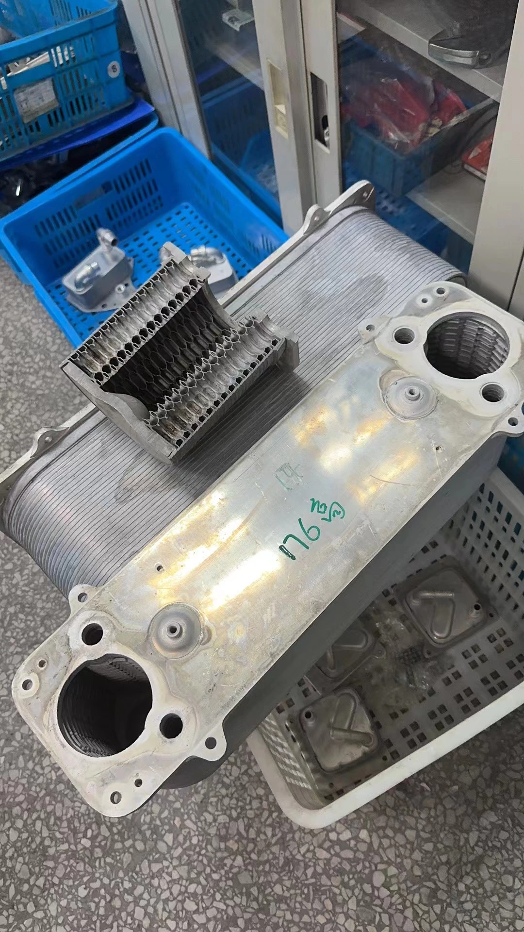 Enfriador de motor MAN 0002703995 10493848 1795527 500021104 A0002703995 0501215473 0501221850 para MAN SAFIR TEMSA